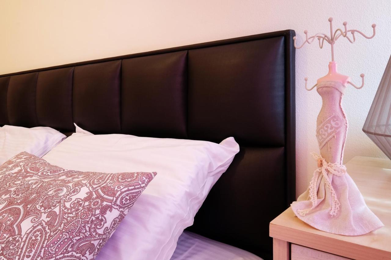 Paradise Starry Suite-City Center เบลเกรด ภายนอก รูปภาพ