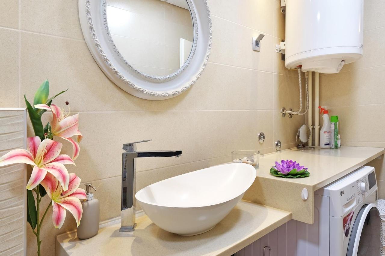 Paradise Starry Suite-City Center เบลเกรด ภายนอก รูปภาพ