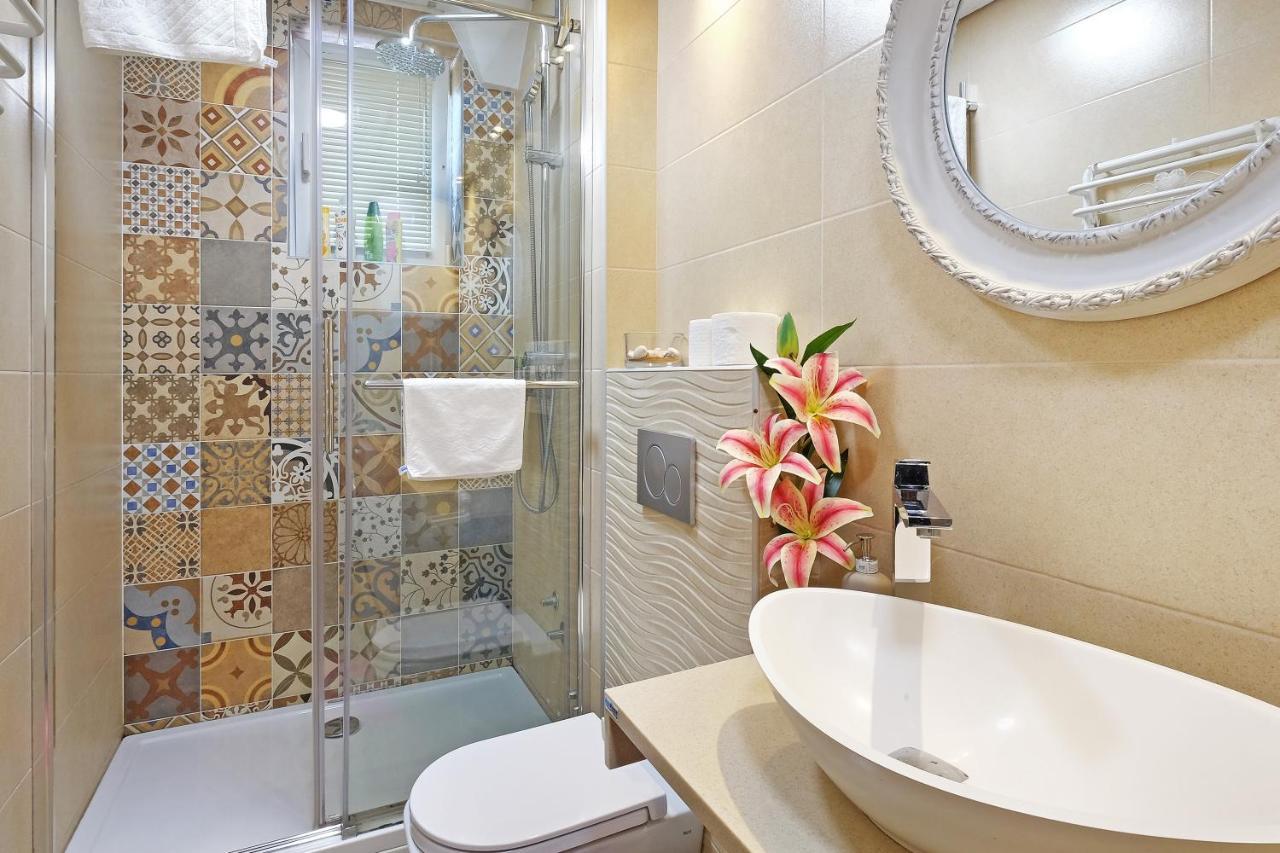 Paradise Starry Suite-City Center เบลเกรด ภายนอก รูปภาพ