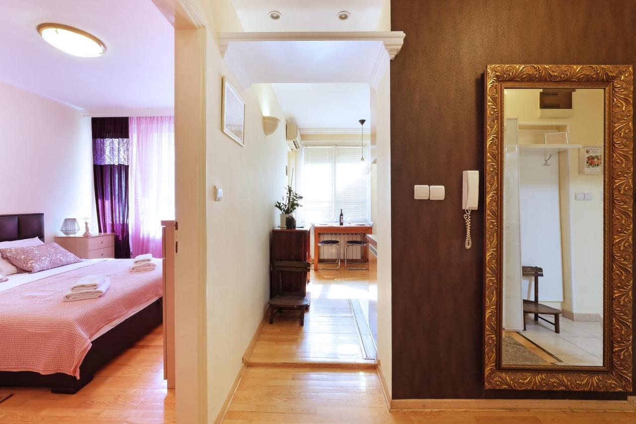 Paradise Starry Suite-City Center เบลเกรด ภายนอก รูปภาพ